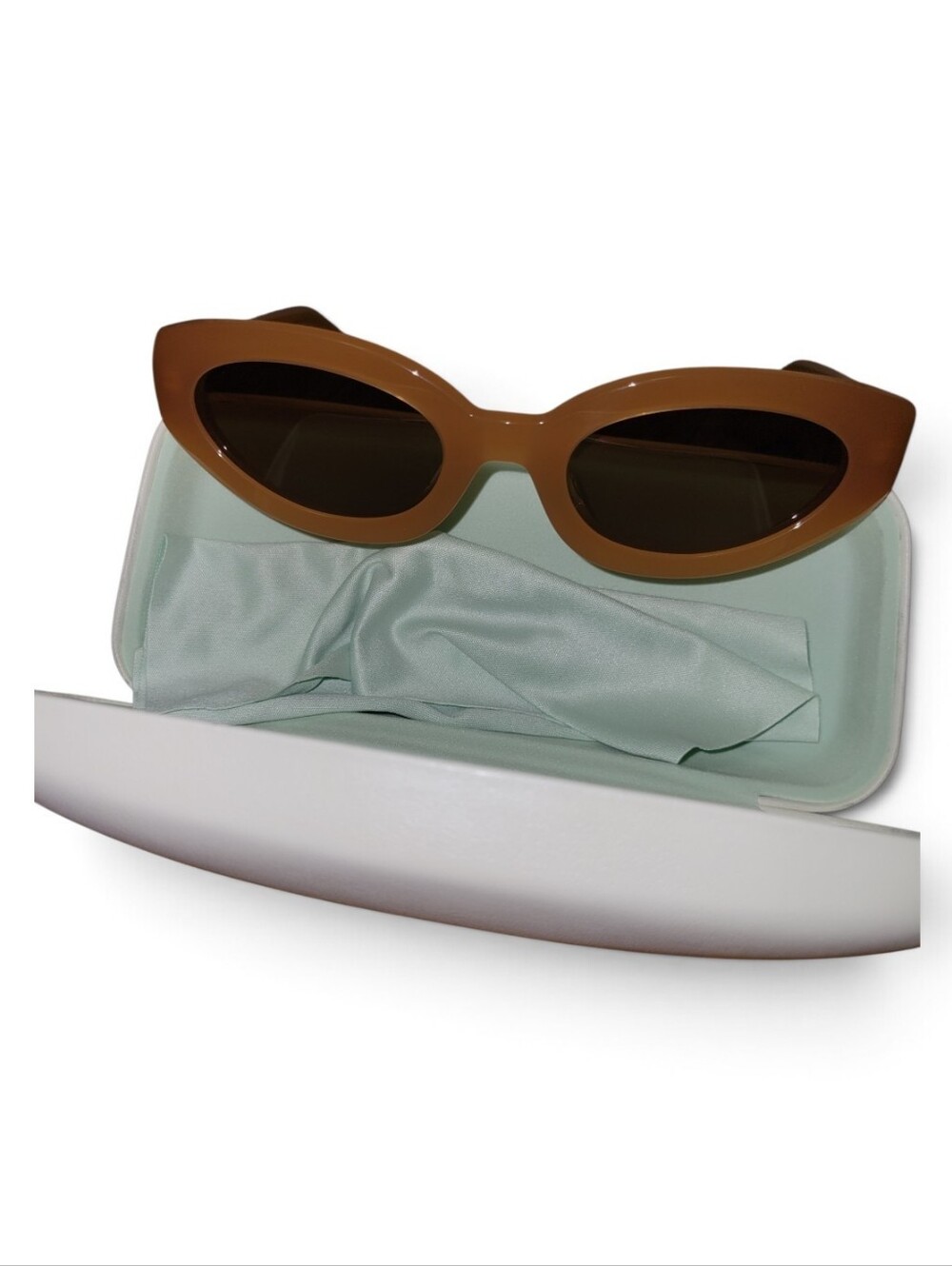 Derek Lam 10 Crosby Vesper Cat Eye Sunglasses Peach New In Case Retro 90s Y2K